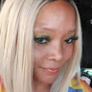 Meet your Posher, Alisa